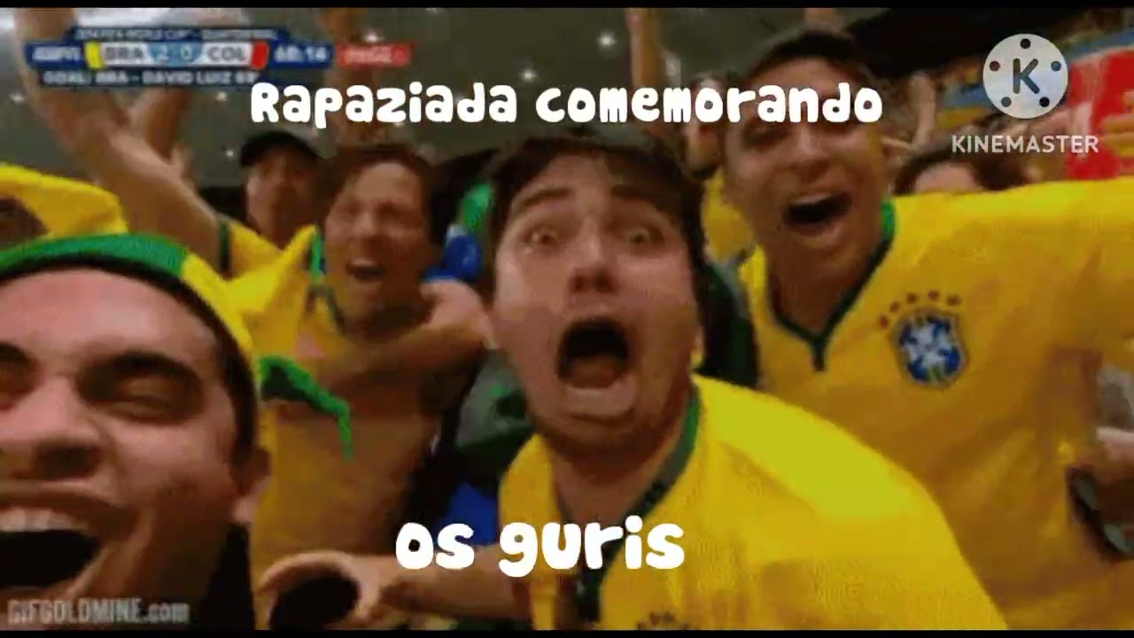 grupo da rapaziada conversando entre si