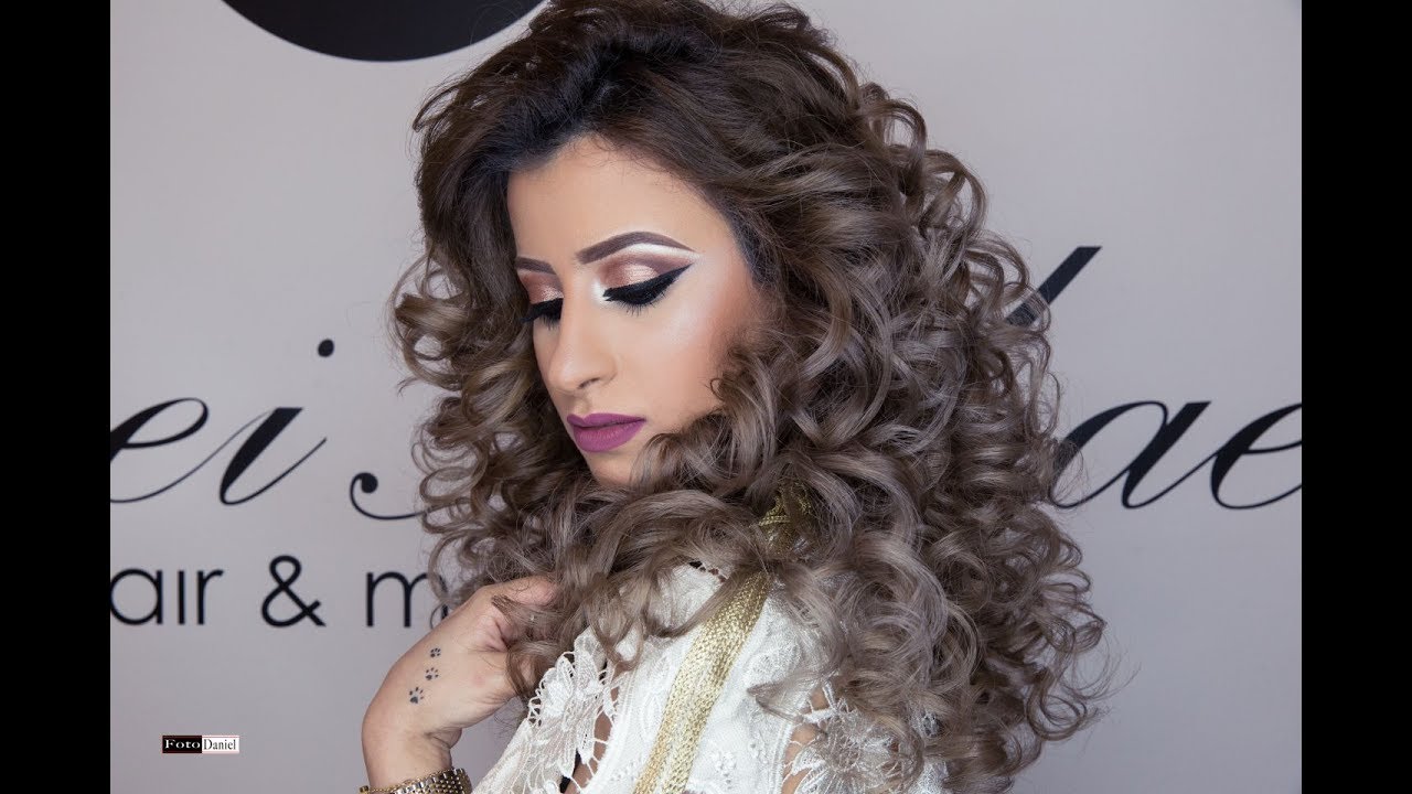 Cam asa arata o zi obisnuita din viata unui make-up artist