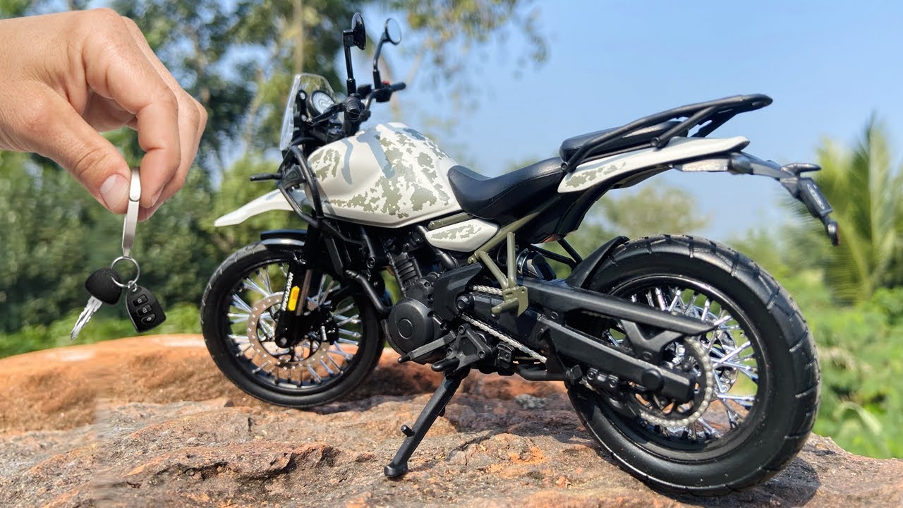 Unboxing of Royal Enfield HIMALAYAN 450 KAMET WHITE | Scale 1:12 Model | Collectible | Miniature 🤩 ⚡