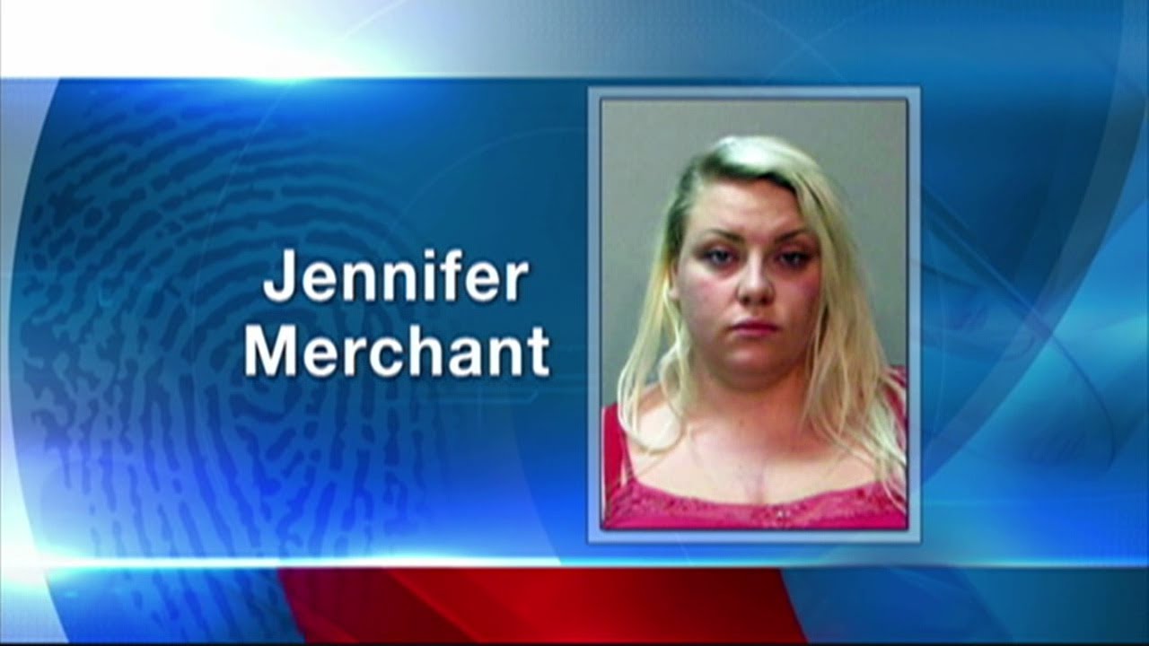 Woman allegedly stabs, kills boyfriend