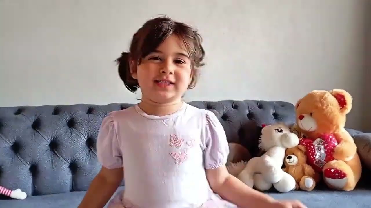  🐻🦄🦕🐓🦆Peluş oyuncaklarla evcilik. Çiftlik oyunu. Bebekler için eğlenceli videolar. Funny kids video 