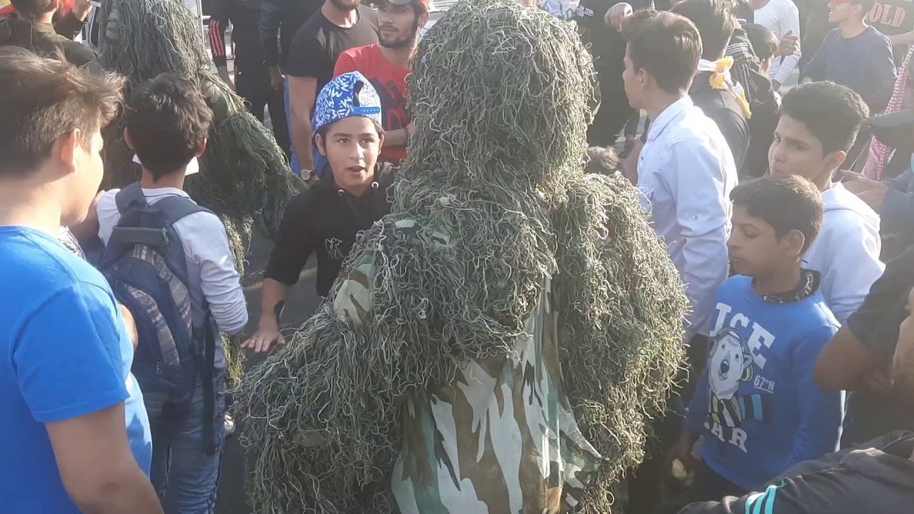 رقص المتظاهرين في ساحة التحرير 2019/11/17
