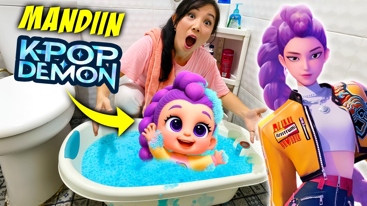 MANDI IN BAYI RUMI KPOP DEMON HUNTER DI WC KAMAR MANDI ! HATI-HATI BAYI LUCU !