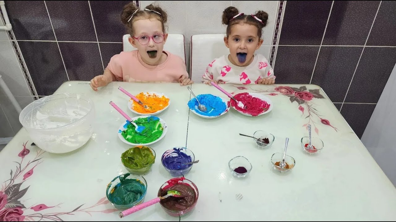 BAHAR VE BANU ALYA DENEY YAPTI RENKLERİ KARIŞTIRDI!!  ماما جابت بيبي - جنى مقداد | طيور الجنة