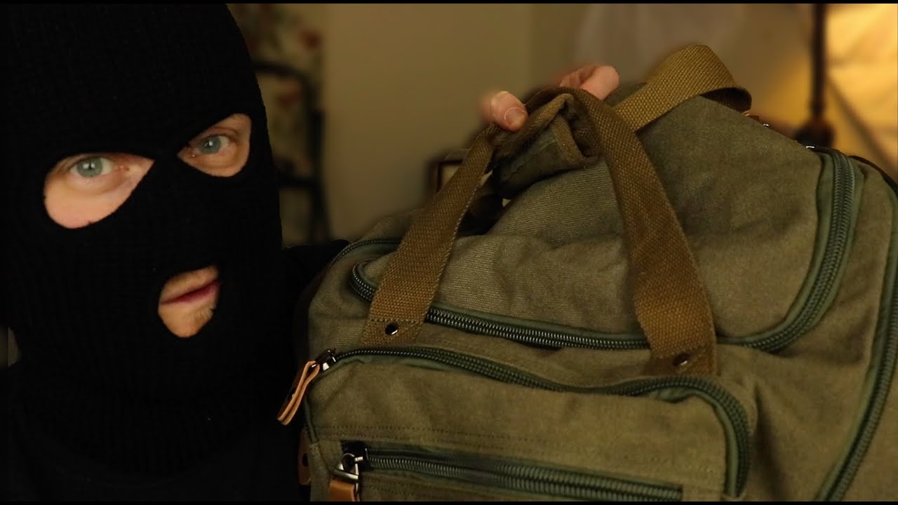 ASMR Конор дарит вам подарки и проводит мессу