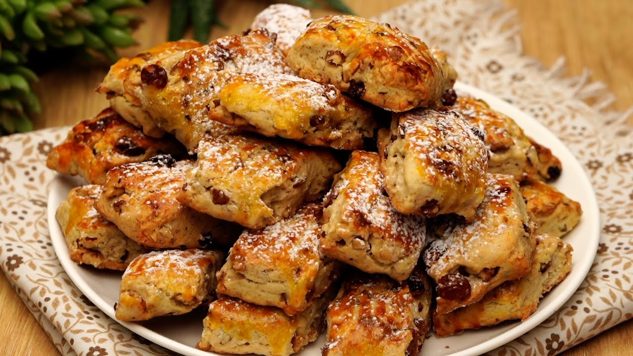 Печенье с грецкими орехами и изюмом &ndash; простой и вкусный рецепт!