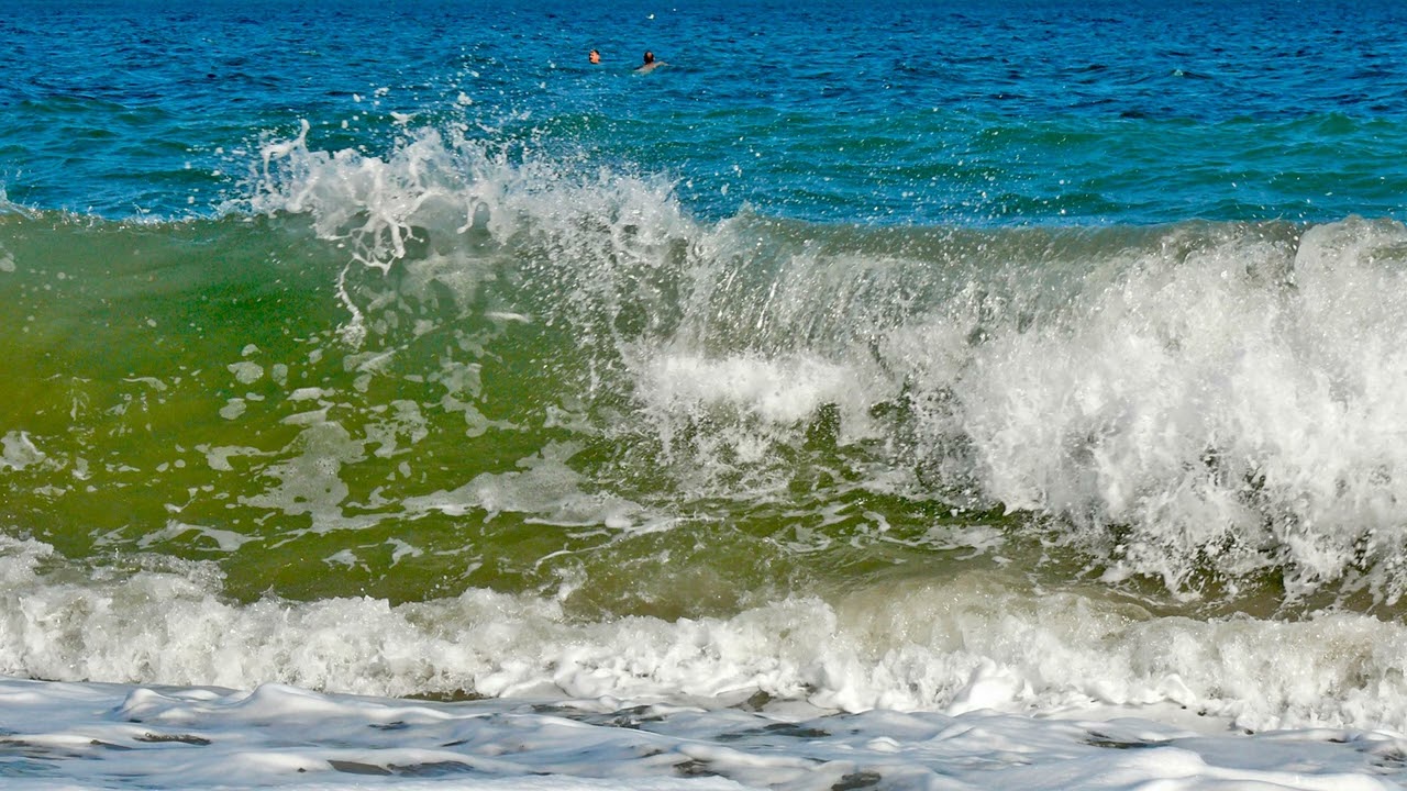 ВОЛНЫ  в  ЛИСЬЕЙ БУХТЕ и  ОКЕАНИЧЕСКАЯ   ВОЛНА