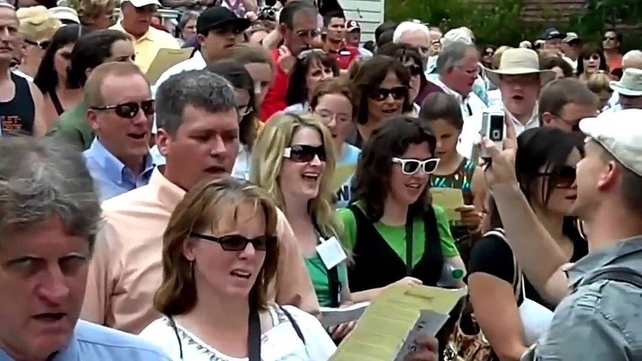 Mormon Tabernacle Choir Flash Mob at Colonial Williamsburg