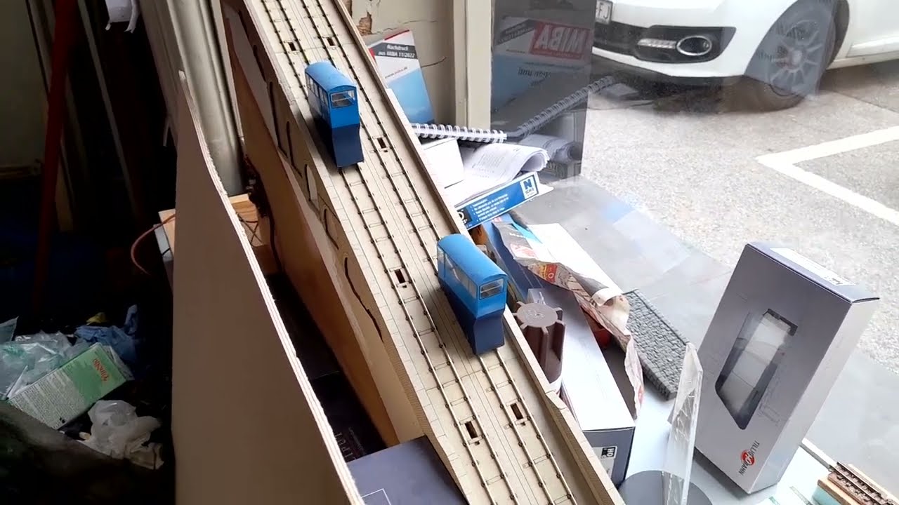 Zagrebačka uspinjača u izlogu Agram city models
