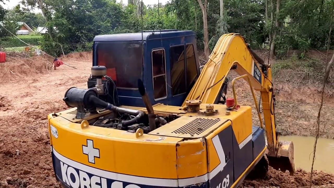 จัดมา 330000 เก่าไทย kobelco sk03  เปิดบ่อเก่า ดั้ม ROCKY DECA ตั้งรับ excavator and truck EP.7231
