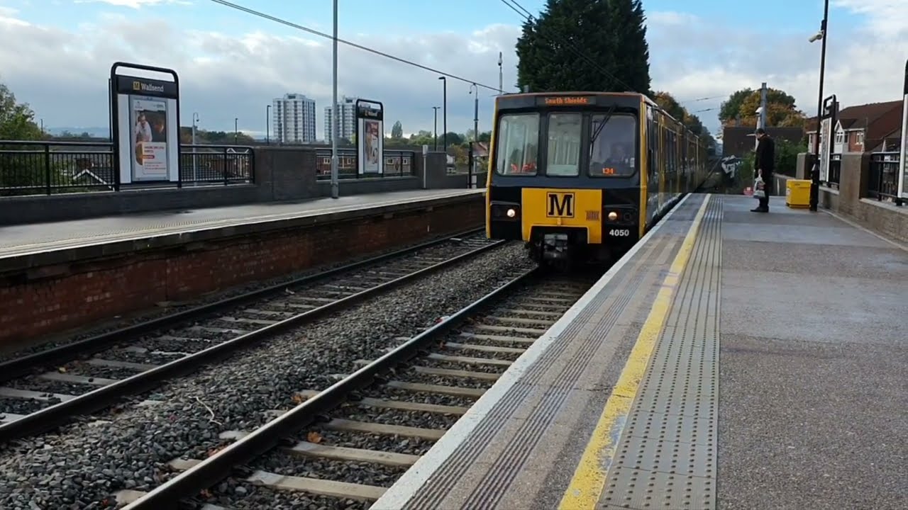 Ride on the Yellow Line from Wallsend to North Shields | Tyne & Wear Metro 4050