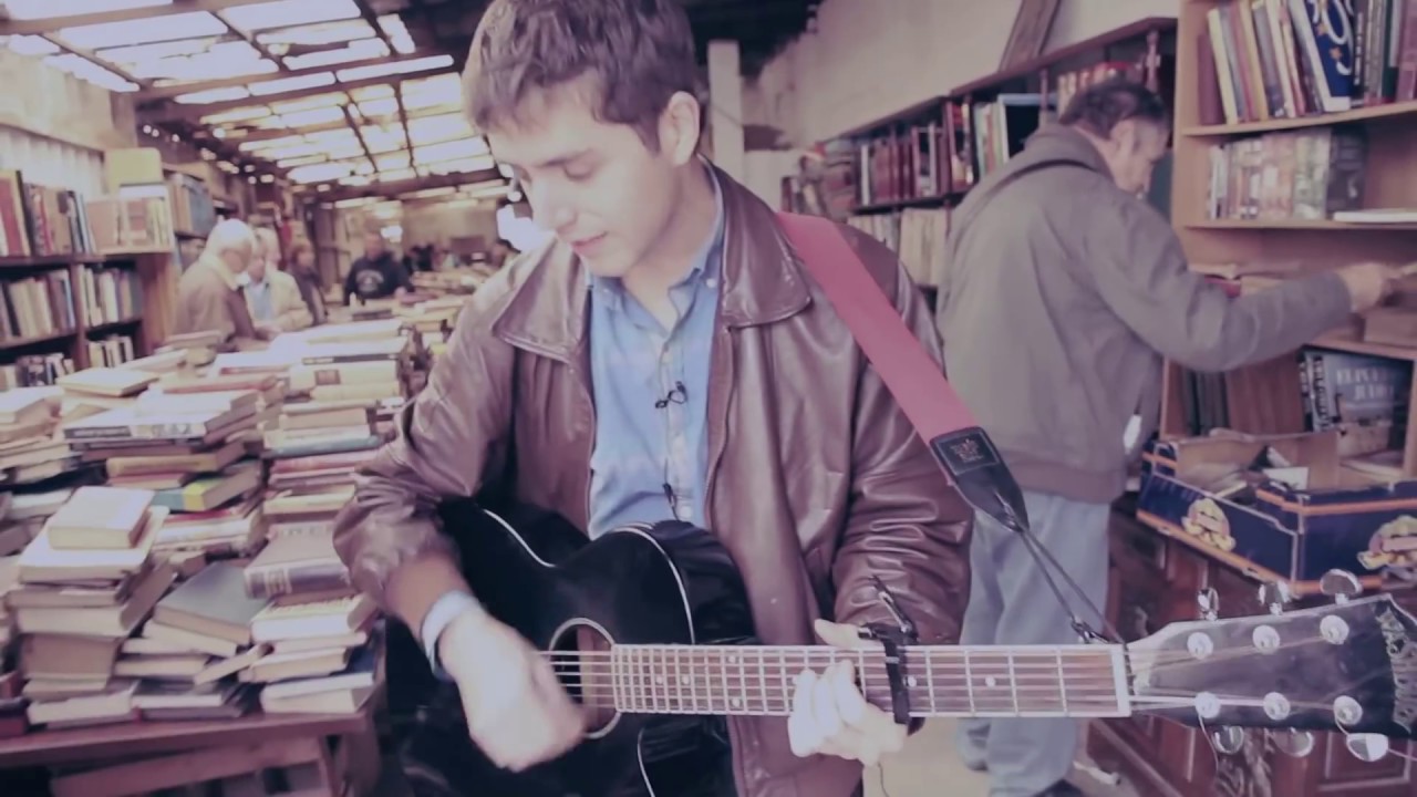 Ezra Furman - Mysterious Power + Hungry Heart (Acústico)