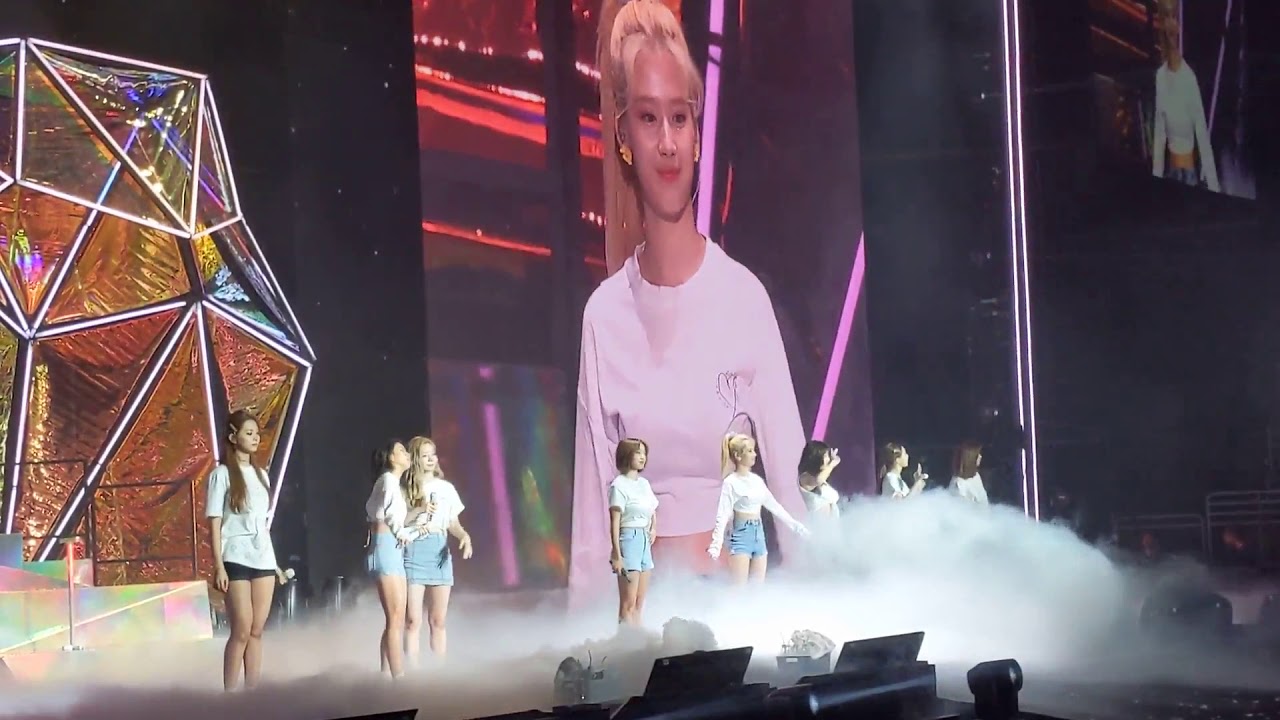 190721 [FANCAM] TWICE - Stuck (TWICELIGHTS in NEWARK)