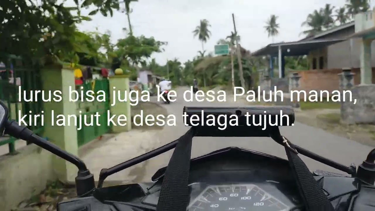 Jalan Menuju wisata Saung Sawah Yang Lagi Viral Di Desa Telaga Tujuh,Deli Serdang, Sumatera Utara.