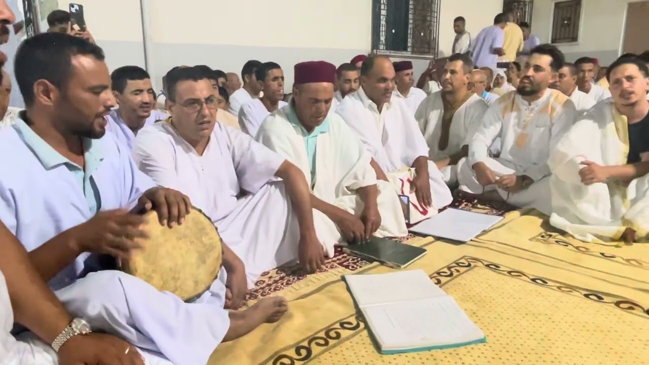 صلو على من نوره تلألأ