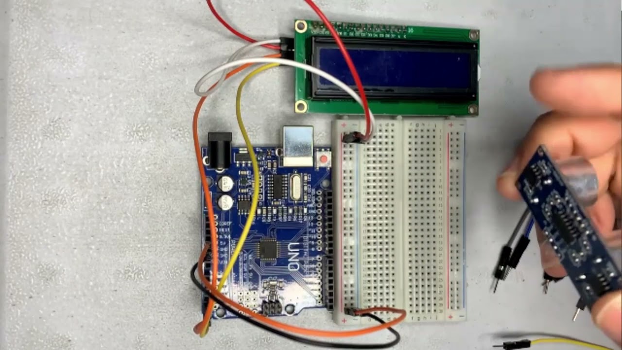 Arduino LCD muestra Distancia cm