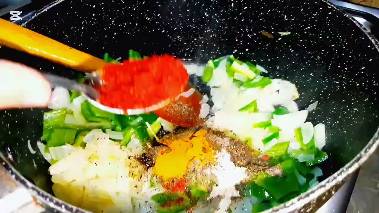 Обычная рутина 🥰 Салат «Роза без мяса» с овощами, приготовленный за несколько минут до захода солнца
