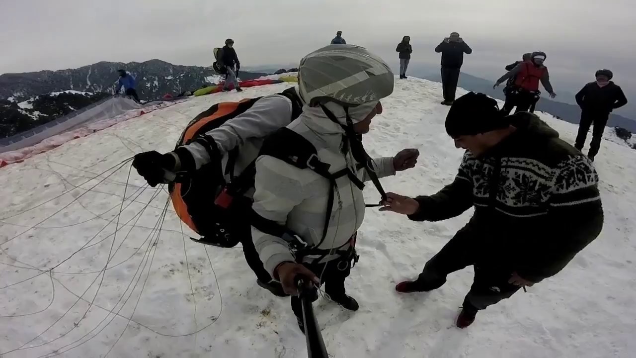 Paragliding Fom Bir Billing During SnowFall