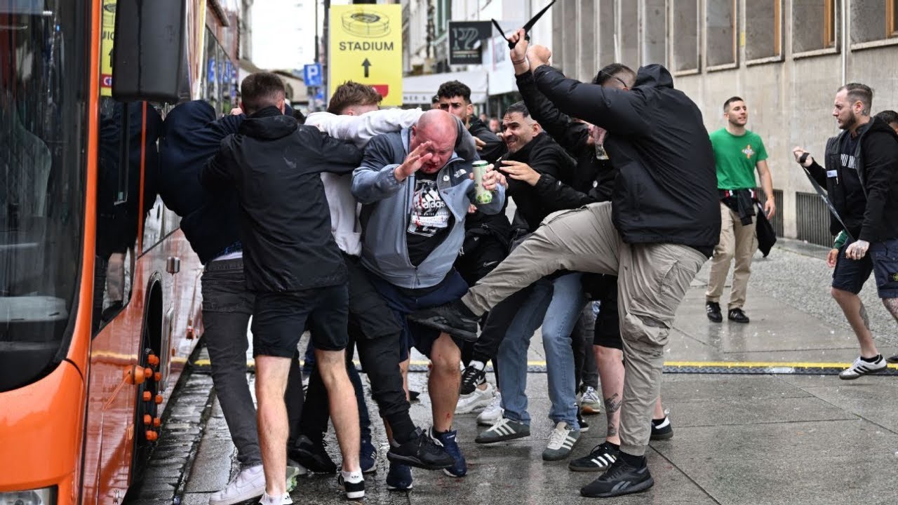 Chelsea vs Betis - Shocking Scenes!!! Chelsea Headhunters Huge Numbers Face Betis Ultras. Naughty!