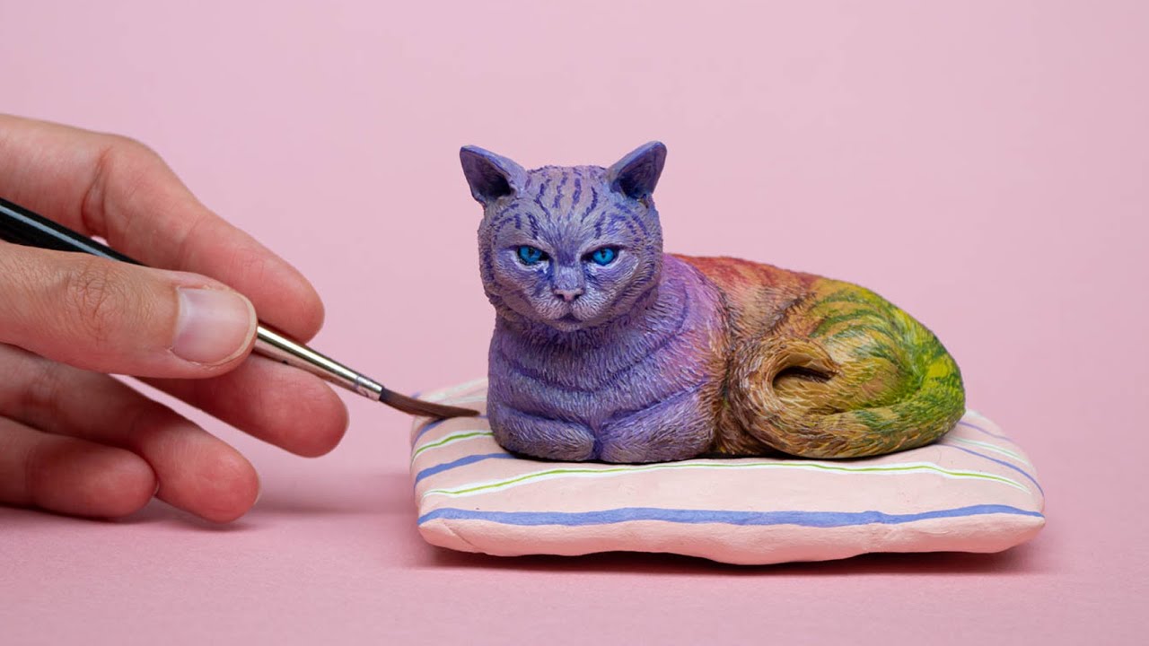 Miniature Cat Sculpture - Hommage à Doudou - Polymer Clay & Acrylic Paint