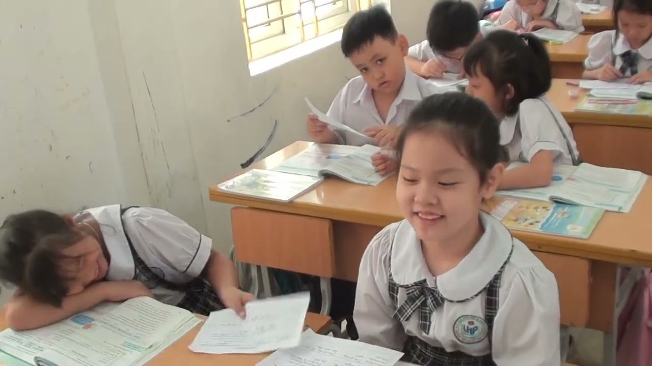 CHUYÊN ĐỀ TIẾNG VIỆT 3 - LUYỆN TẬP: VIẾT ĐOẠN VĂN NÊU TÌNH CẢM, CẢM XÚC ĐỐI VỚI MỖI NGƯỜI BẠN.