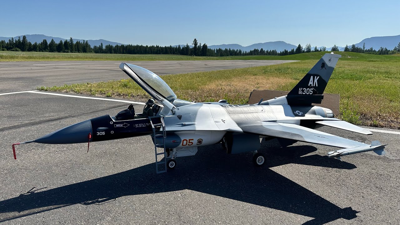 My 1/6 BVM F-16 Walk-around and Realistic Flight Demonstration @merlinpower100