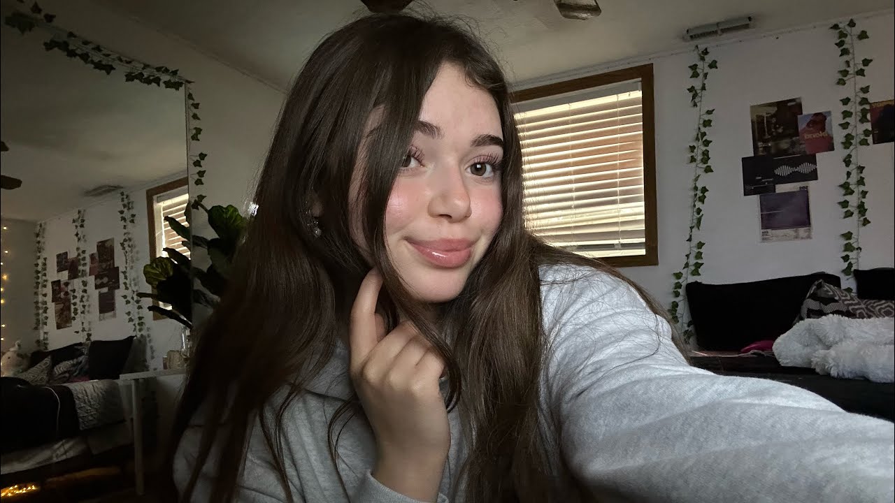ASMR | mouth sounds & fabric scratching 