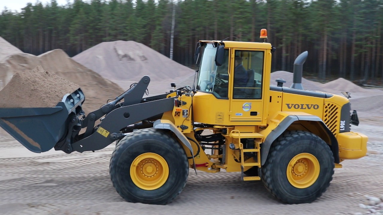 Volvo L90E 04