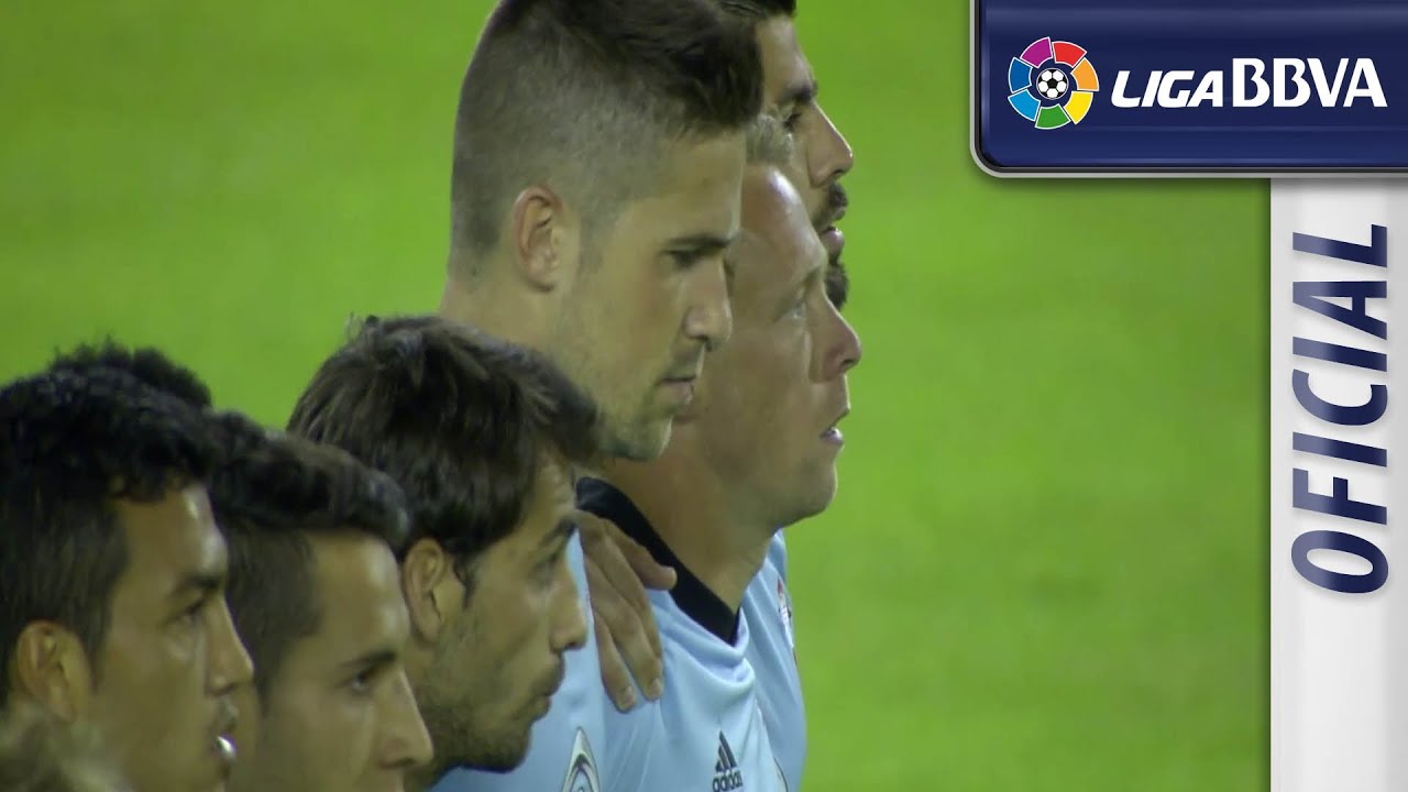 Moment of silence for Tito Vilanova in Bala&iacute;dos
