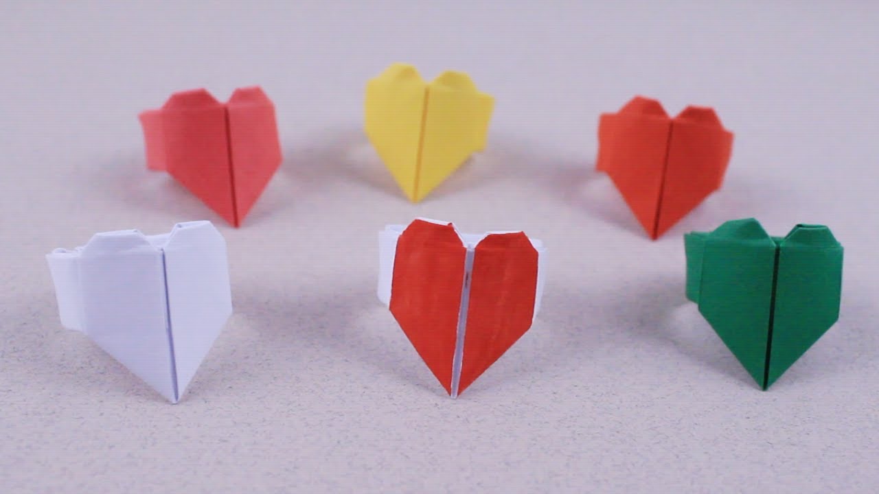 Come realizzare un anello con un cuore di carta