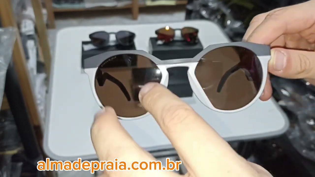 NOVA COLEÇÃO DE OCULOS OAKLEY HSTN NA ALMA DE PRAIA