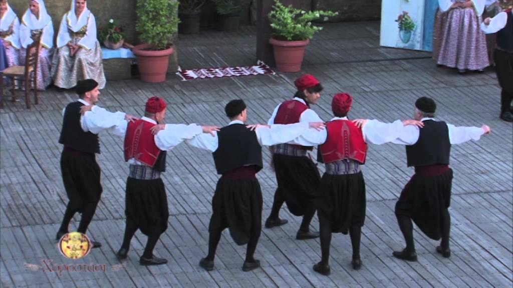 Καριώτικος με τσαμπουνοφυλάκα, Ικαρία (Χοροστάσι)