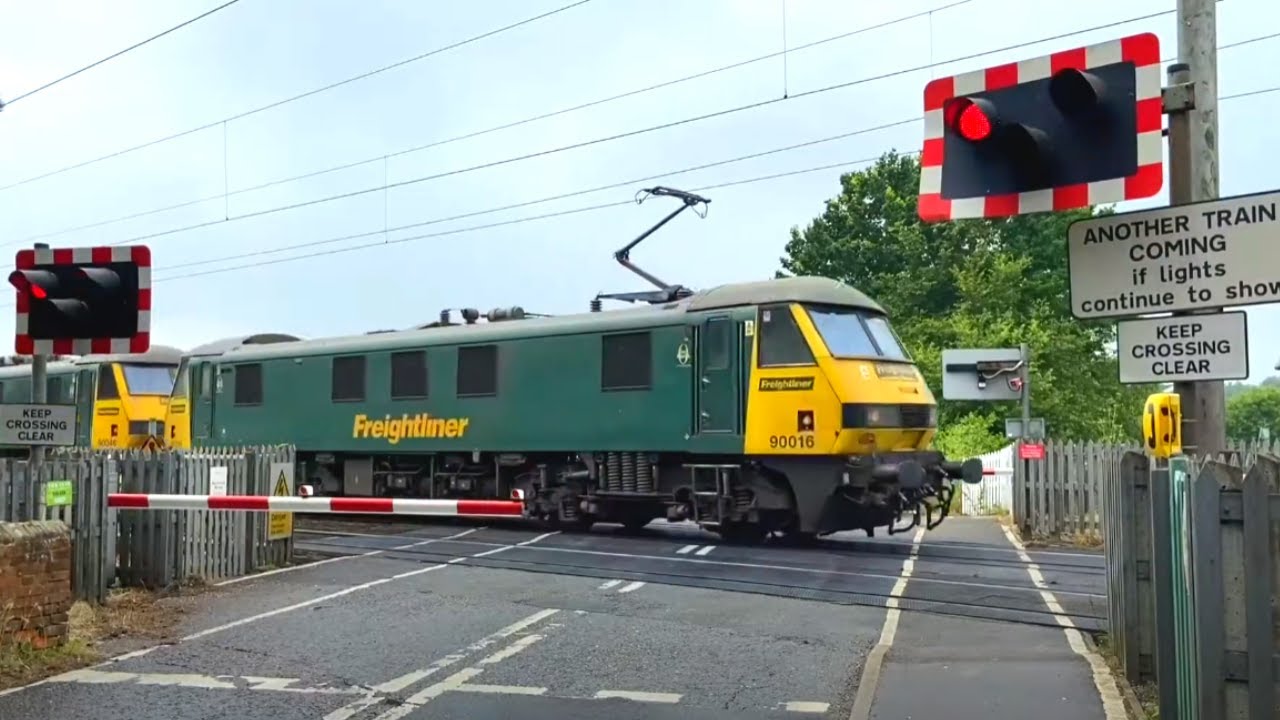 Class 90 Double-Header at Kelvedon Level Crossing, Essex