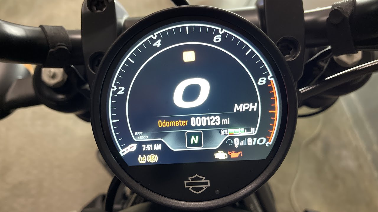 Harley Davidson Sportster S Infotainment Tutorial
