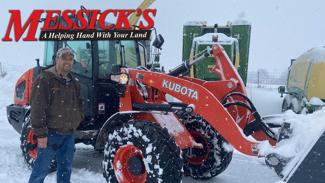 Our favorite ❄snow❄ pushing machine | Kubota R630 Wheel Loader