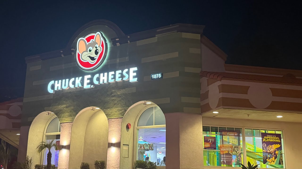 Экскурсия по магазину Chuck E Cheese 2025 (Ориндж, Калифорния)