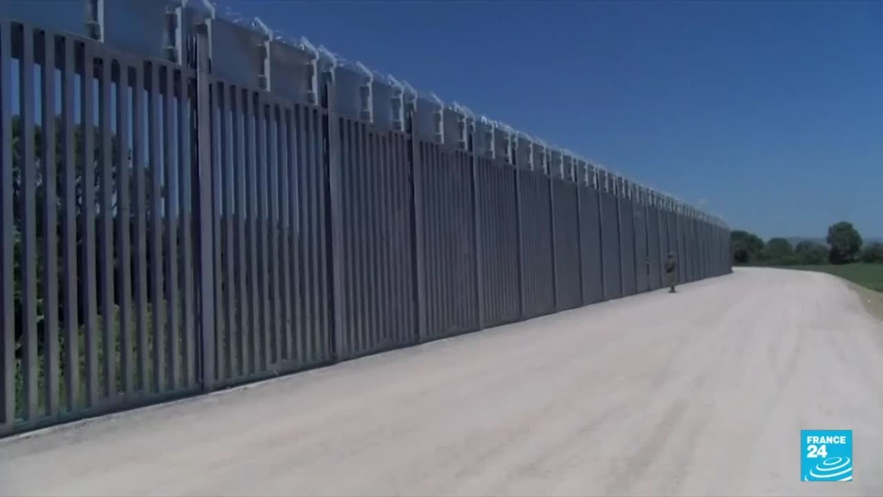 Greece completes defensive wall on border with Turkey to stop asylum seekers • FRANCE 24 English