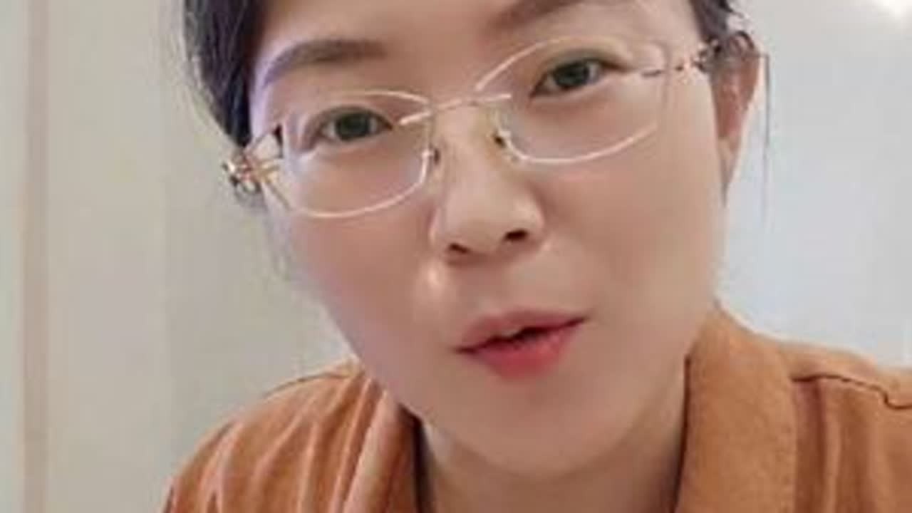 你身边有人怕进寺庙吗？我家老公见庙就躲，称气场不对，我笑他是木鱼转世。#寺庙 #宝莲寺 #随拍 #生活 #口播