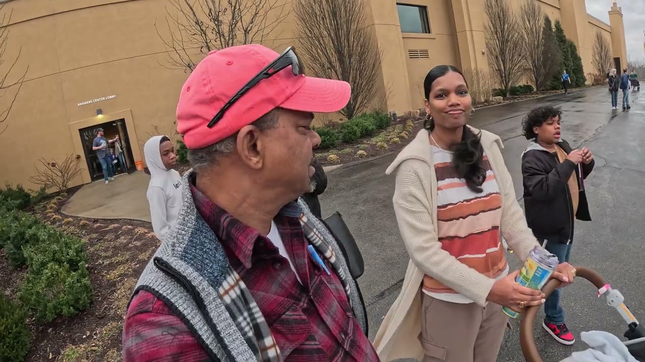 Visit to Noah’s Ark with family 