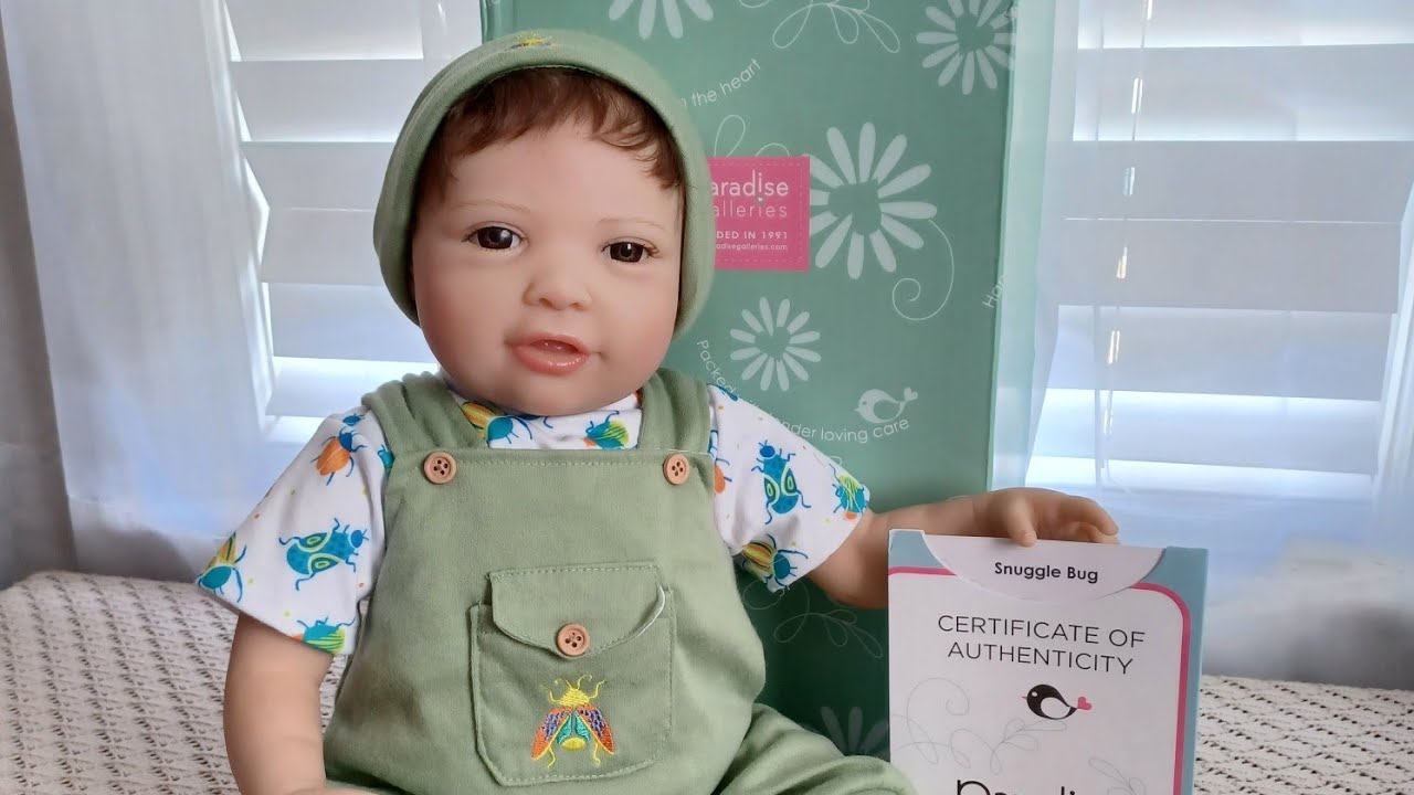 Unboxing Snuggle Bug  🐛 @paradisegalleries