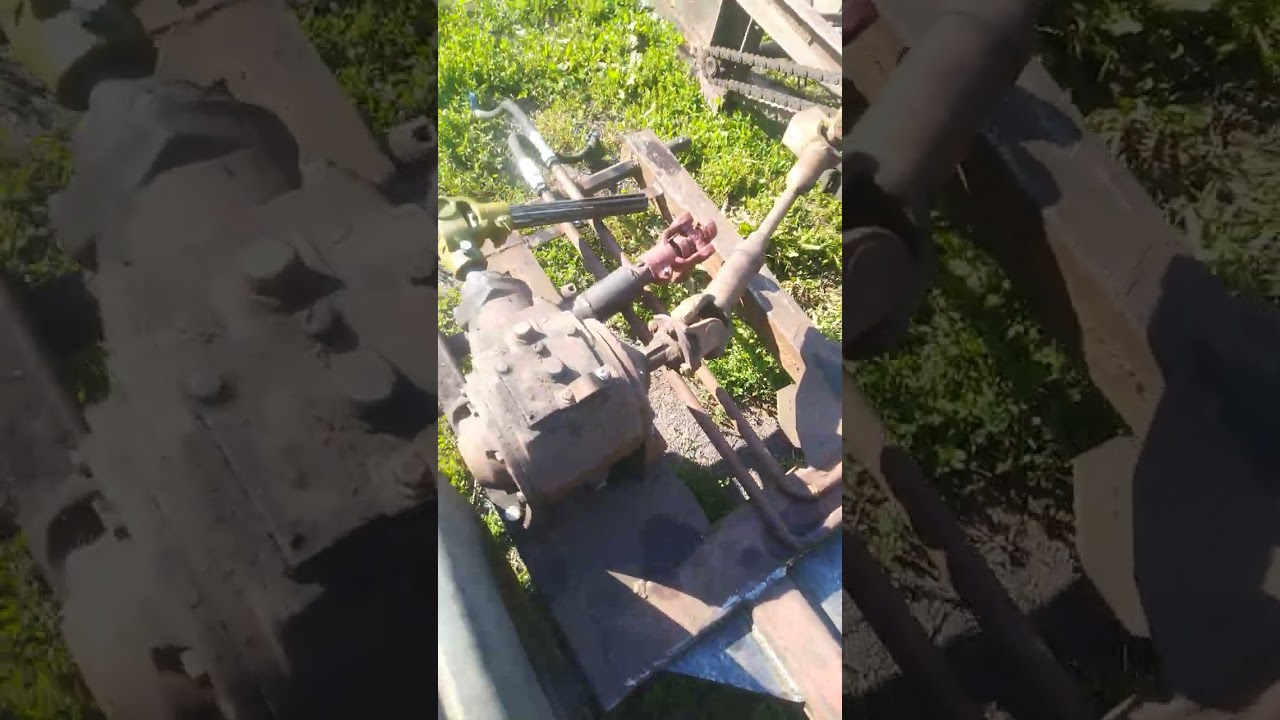 Небольшой обзор тюкового погрузчика.