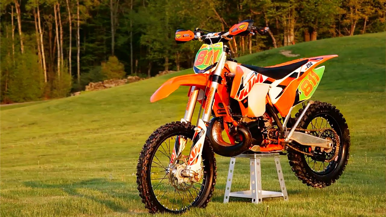 Race Bike Walk Around (KTM 250XC)