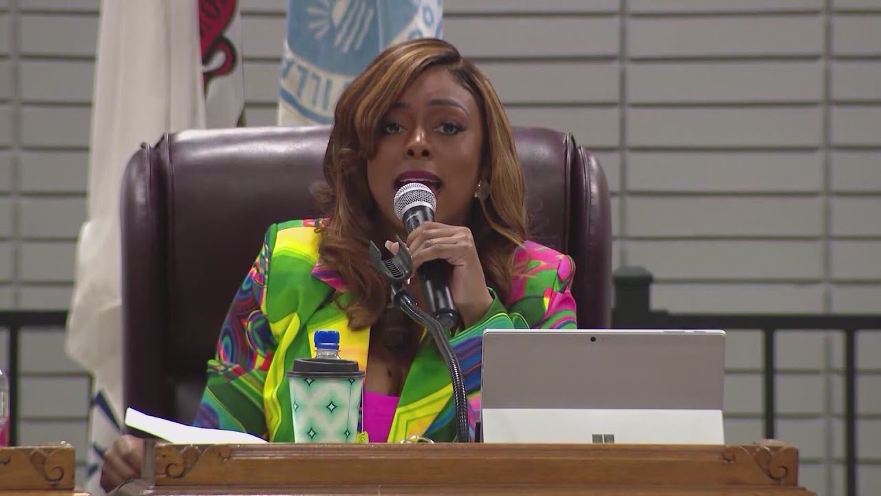 Former Dolton Mayor Tiffany Henyard due in court Friday