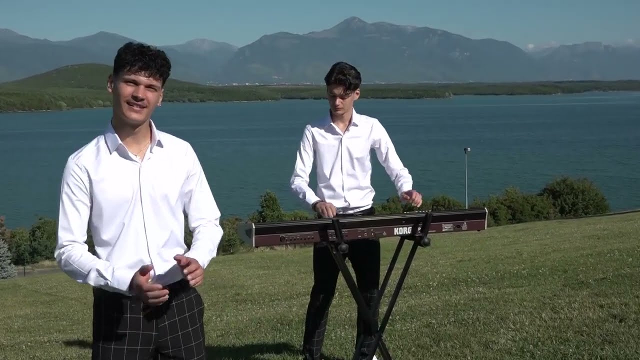Vellezerit Markaj - Moj Dukane