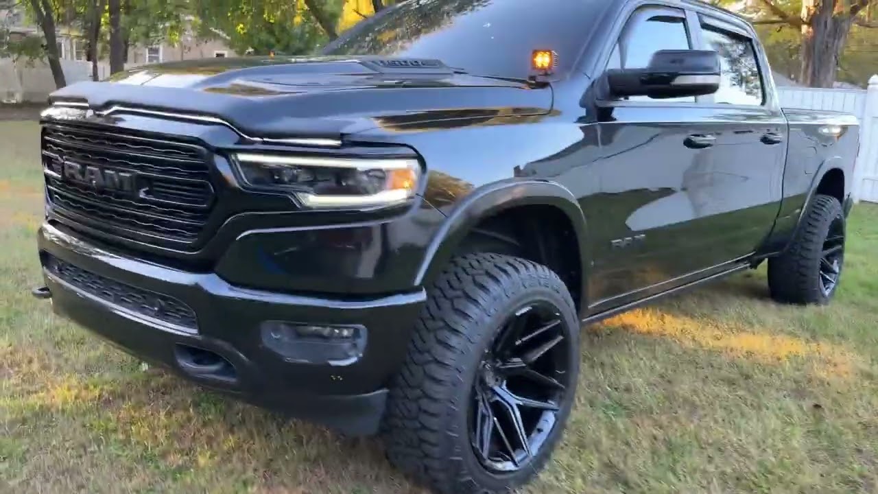 A Tour of my 2020 ram 1500 limited 