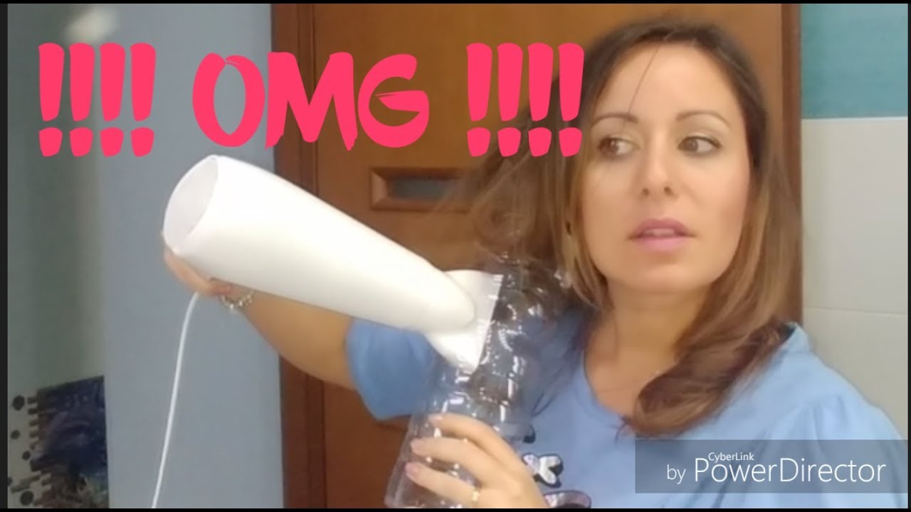 Capelli mossi con bottiglia di plastica