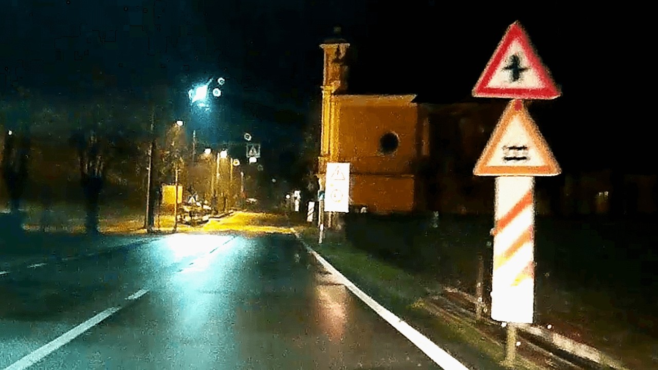 Passaggio a livello Bazzana (AT) in notturna #passaggioalivello #levelcrossing #bahnübergang