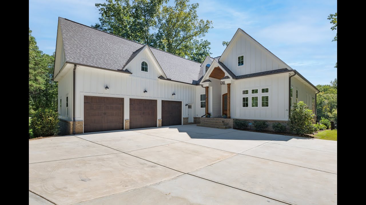 Welcome Home Exquisite Style & Beauty - Lake Tillery Luxury Waterfront Home