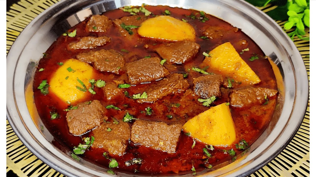 Aloo Gosht Recipe | Shadiyon Wala Degi Aloo Gosht | Bushra ka kitchen 2020
