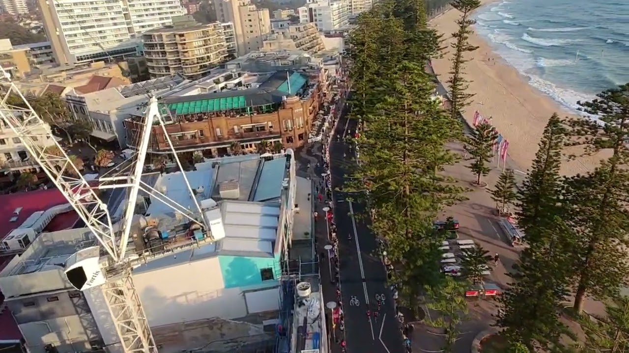 31 January - busy Manly morning, 10 k race and surfcraft